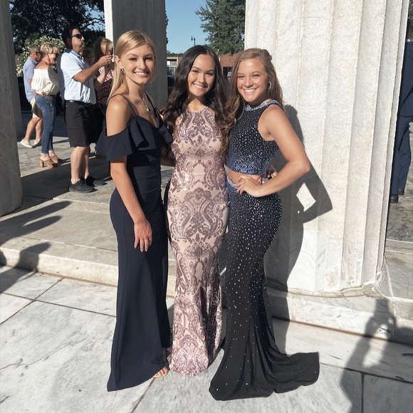 PROM DRESS FOR SALE - Picture 3 of 7